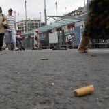 Les mégots jetés à terre, une pollution sournoise.